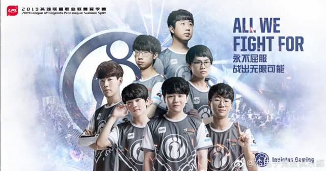 同时也迫使 同时也迫使