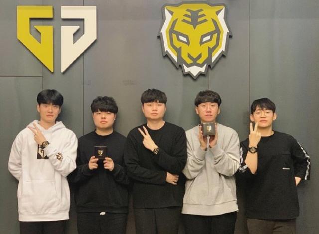 而那不勒斯 而那不勒斯